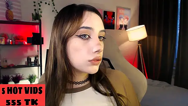 Snapshot of MoranaKit chatting on October 13, 2025, 7:52 am MoranaKit online show from October 13, 2025, 7:52 am