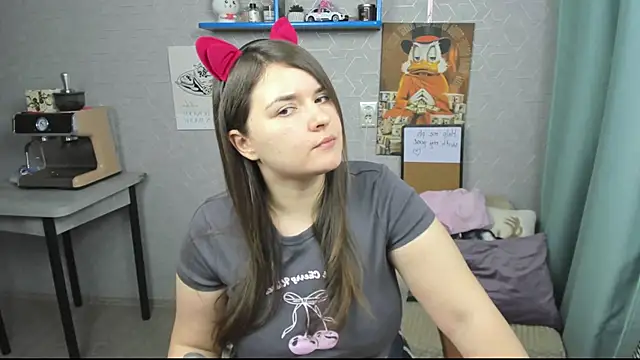 LineraPitts online show from October 3, 2025, 12:57 pm