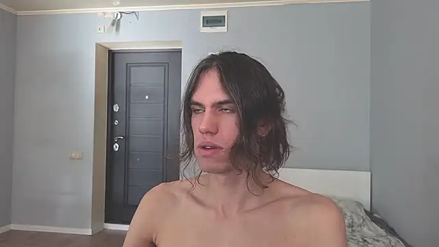 mollymila online show from March 6, 2026, 8:44 am