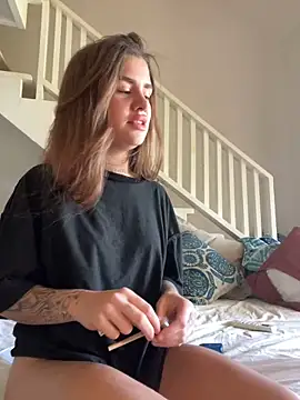 Snapshot of EmiliaCatalina chatting on February 21, 2025, 4:26 pm EmiliaCatalina online show from February 21, 2025, 4:26 pm