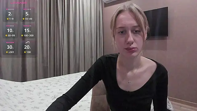 Mika Ray online show from November 10, 2025, 11:04 pm
