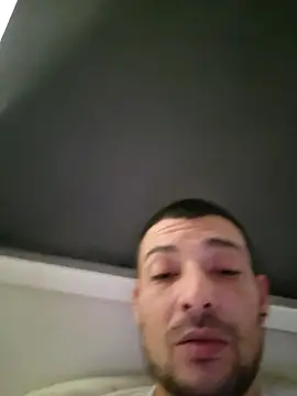 Snapshot of Zoltanioan26 chatting on January 18, 2026, 10:30 am Zoltanioan26 online show from January 18, 2026, 10:30 am