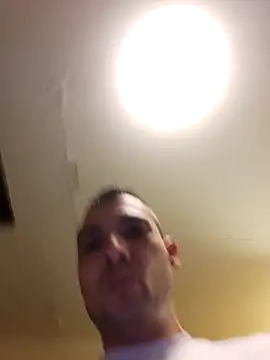 Snapshot of Zoltanioan26 chatting on February 10, 2026, 11:20 pm Zoltanioan26 online show from February 10, 2026, 11:20 pm