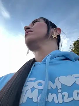 victoria cooper3 online show from February 26, 2026, 11:42 am