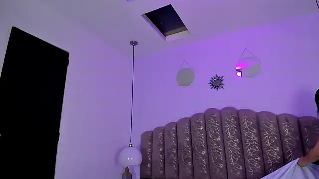 victoria cooper3 online show from February 28, 2026, 12:06 pm