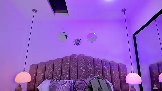 victoria cooper3 online show from March 5, 2026, 12:23 pm