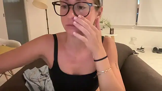 Aggbb online show from March 6, 2025, 10:09 am