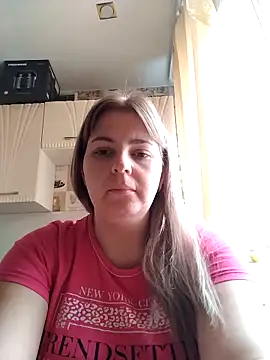 Lady nice cat online show from November 5, 2025, 3:17 am