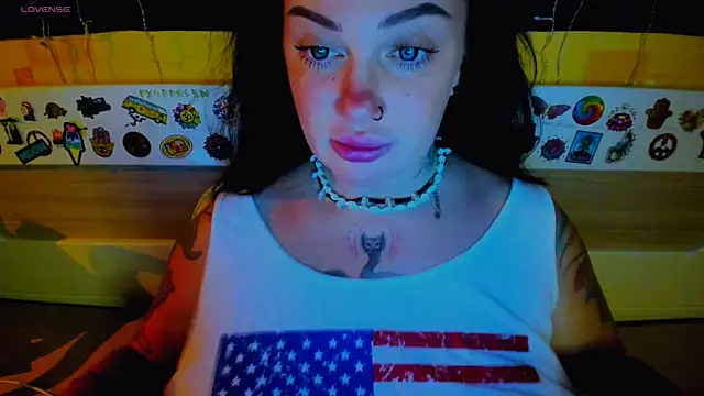 EllieOz online show from November 4, 2025, 3:00 pm