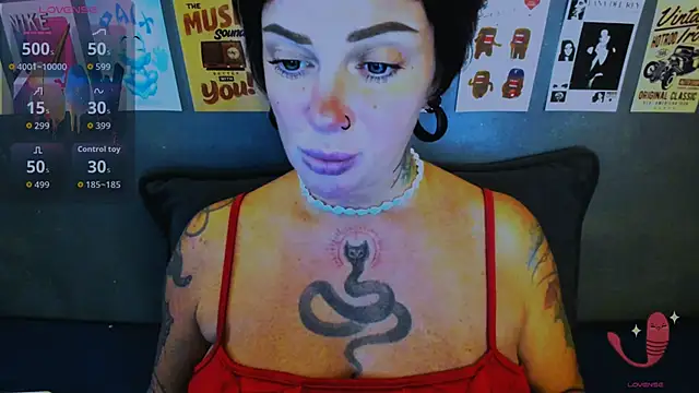 EllieOz online show from May 5, 2026, 5:10 pm