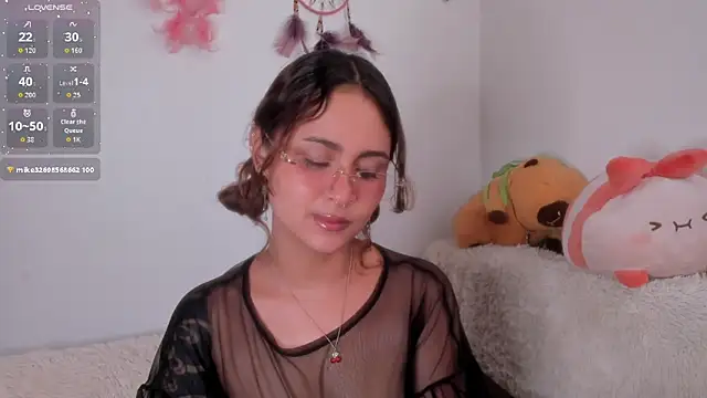 Violette-Ramirez01 online show from February 12, 2026, 10:16 pm