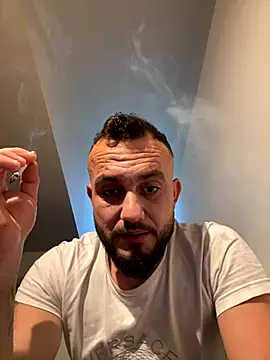 cosmin9000 online show from November 9, 2025, 8:45 am