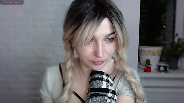 Yoda21 online show from January 15, 2025, 6:19 pm