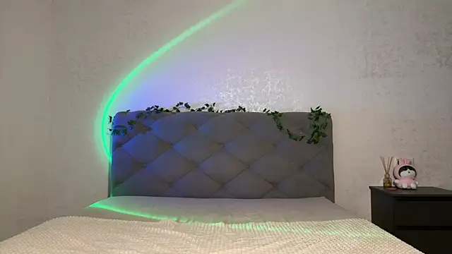 GracefulCharm online show from February 23, 2026, 11:24 pm