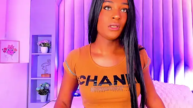 Snapshot of nahomi_campbell chatting on February 15, 2025, 7:39 pm nahomi campbell online show from February 15, 2025, 7:39 pm