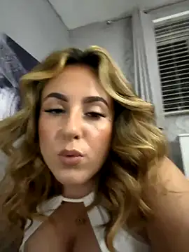 Miss emilee online show from October 2, 2025, 9:44 pm