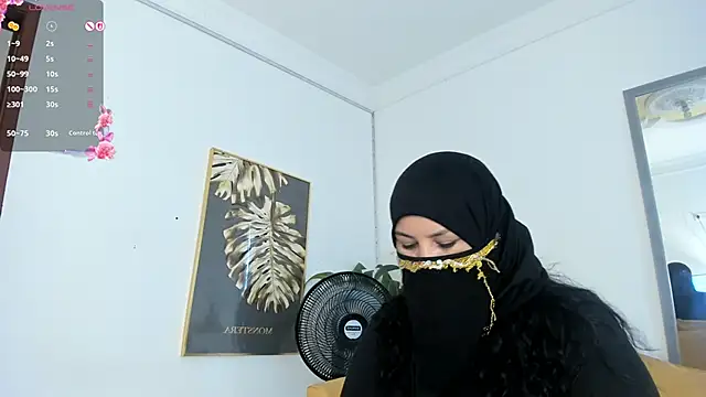 Snapshot of Amina_hafsa chatting on June 19, 2026, 8:34 pm Amina hafsa online show from June 19, 2026, 8:34 pm