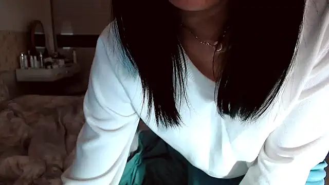 -Lucky Girl online show from October 23, 2025, 12:32 am