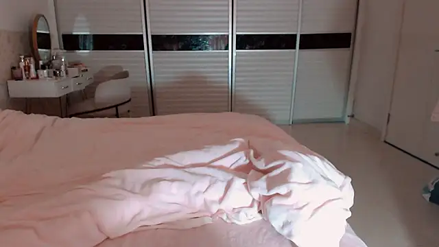 Snapshot of -Lucky_Girl chatting on February 8, 2026, 2:26 am -Lucky Girl online show from February 8, 2026, 2:26 am