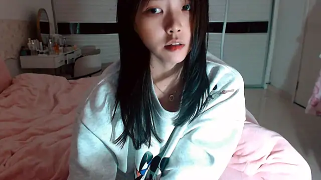 Snapshot of -Lucky_Girl chatting on March 1, 2026, 2:24 am -Lucky Girl online show from March 1, 2026, 2:24 am