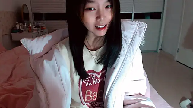 Snapshot of -Lucky_Girl chatting on March 2, 2026, 2:03 am -Lucky Girl online show from March 2, 2026, 2:03 am