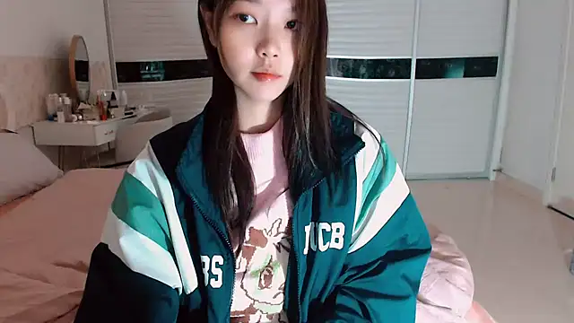 Snapshot of -Lucky_Girl chatting on June 7, 2026, 1:54 am -Lucky Girl online show from June 7, 2026, 1:54 am