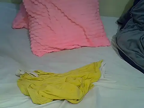 sweet veee online show from July 18, 2026, 9:07 pm