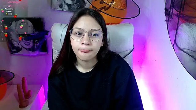 SamanthaRoldaan online show from October 21, 2025, 2:29 pm