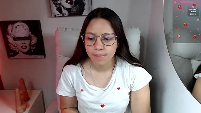 SamanthaRoldaan online show from November 28, 2025, 2:20 pm