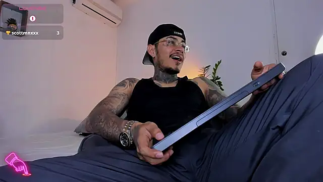 Snapshot of JordanSmiith_ chatting on February 20, 2025, 8:47 pm JordanSmiith online show from February 20, 2025, 8:47 pm