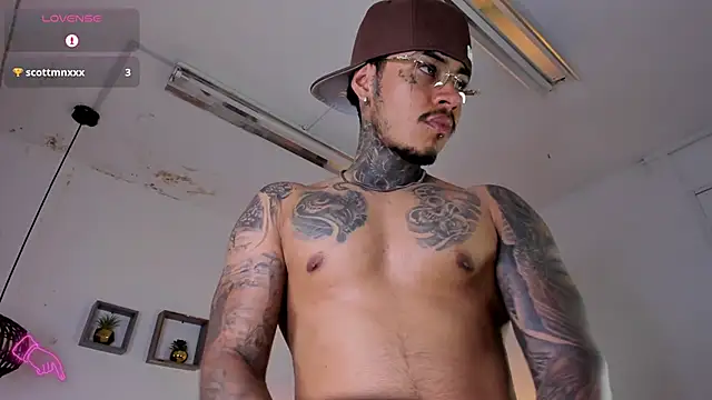 Snapshot of JordanSmiith_ chatting on February 22, 2025, 11:03 pm JordanSmiith online show from February 22, 2025, 11:03 pm