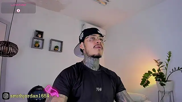 Snapshot of JordanSmiith_ chatting on February 25, 2025, 8:30 pm JordanSmiith online show from February 25, 2025, 8:30 pm