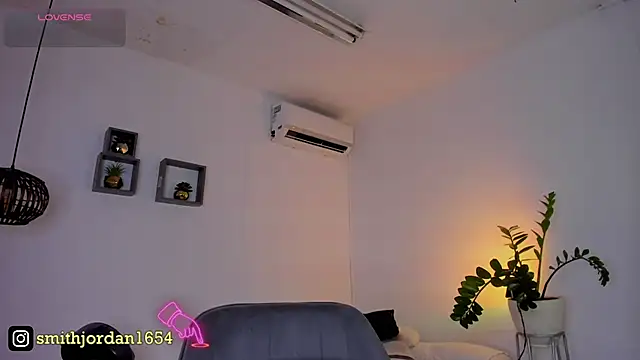 Snapshot of JordanSmiith_ chatting on February 28, 2025, 8:28 pm JordanSmiith online show from February 28, 2025, 8:28 pm