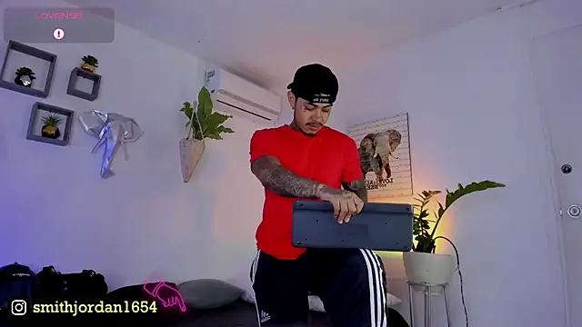 Snapshot of JordanSmiith_ chatting on March 18, 2025, 8:26 pm JordanSmiith online show from March 18, 2025, 8:26 pm