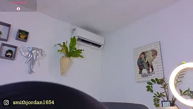 Snapshot of JordanSmiith_ chatting on September 24, 2025, 8:45 pm JordanSmiith online show from September 24, 2025, 8:45 pm