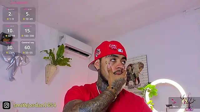 Snapshot of JordanSmiith_ chatting on October 9, 2025, 9:24 pm JordanSmiith online show from October 9, 2025, 9:24 pm