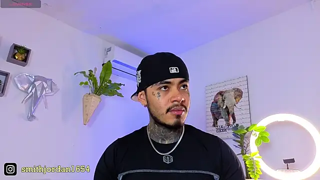 Snapshot of JordanSmiith_ chatting on October 13, 2025, 8:31 pm JordanSmiith online show from October 13, 2025, 8:31 pm