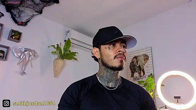 Snapshot of JordanSmiith_ chatting on October 21, 2025, 8:20 pm JordanSmiith online show from October 21, 2025, 8:20 pm