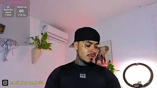Snapshot of JordanSmiith_ chatting on November 6, 2025, 8:54 pm JordanSmiith online show from November 6, 2025, 8:54 pm