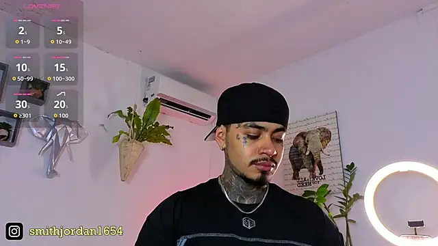 Snapshot of JordanSmiith_ chatting on November 8, 2025, 9:13 pm JordanSmiith online show from November 8, 2025, 9:13 pm