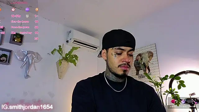 Snapshot of JordanSmiith_ chatting on November 17, 2025, 8:14 pm JordanSmiith online show from November 17, 2025, 8:14 pm