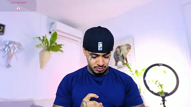 Snapshot of JordanSmiith_ chatting on December 15, 2025, 8:35 pm JordanSmiith online show from December 15, 2025, 8:35 pm