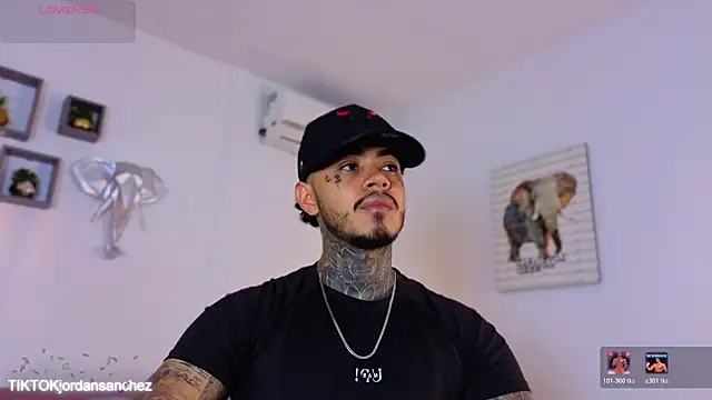 Snapshot of JordanSmiith_ chatting on January 13, 2026, 8:47 pm JordanSmiith online show from January 13, 2026, 8:47 pm