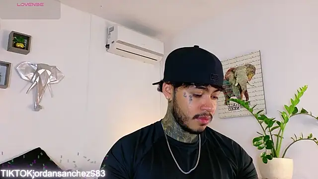 JordanSmiith  online show from February 3, 2026, 8:25 pm