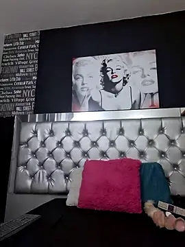 Snapshot of _nicolehotshemale chatting on January 28, 2025, 9:50 pm  nicolehotshemale online show from January 28, 2025, 9:50 pm