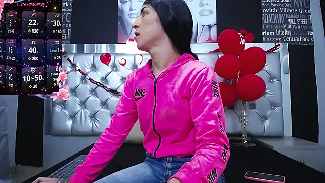 Snapshot of _nicolehotshemale chatting on February 25, 2025, 9:35 pm  nicolehotshemale online show from February 25, 2025, 9:35 pm