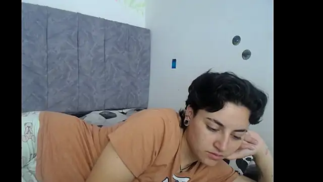 linda 33 online show from November 27, 2025, 1:57 pm