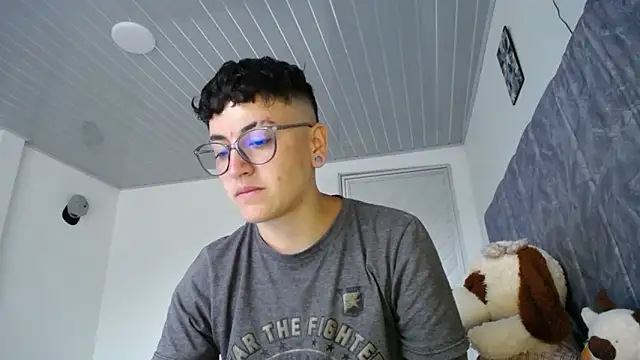 linda 33 online show from April 16, 2026, 9:39 pm