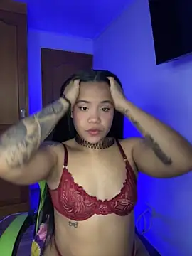 Snapshot of leila_22 chatting on February 15, 2026, 7:16 am leila 22 online show from February 15, 2026, 7:16 am