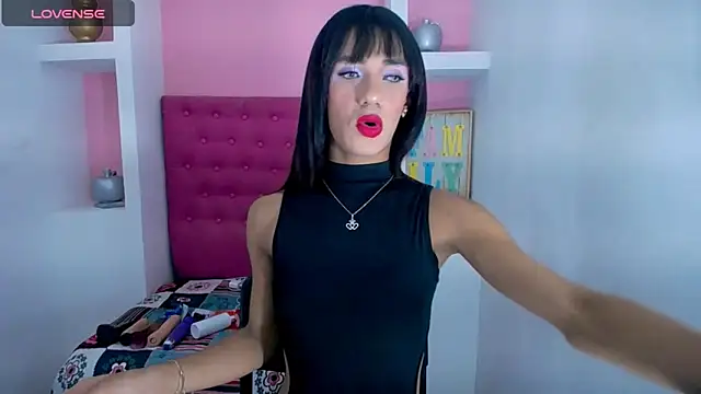 Snapshot of KatrinaQueen1 chatting on September 14, 2025, 4:28 pm KatrinaQueen1 online show from September 14, 2025, 4:28 pm